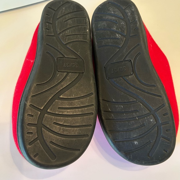 Boys Memory Foam Slippers Fleece lined - Picture 6 of 7